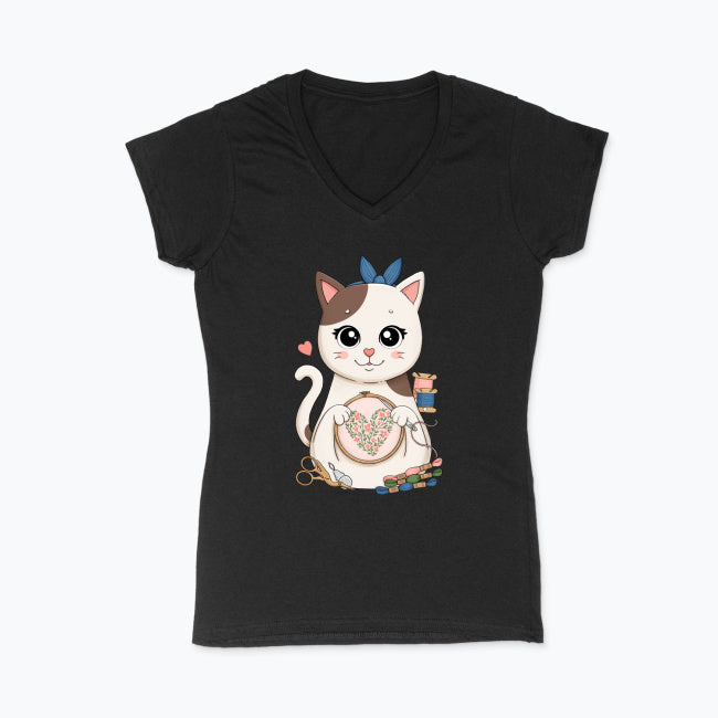 Koszulka damska V-neck - Haftujący kotek